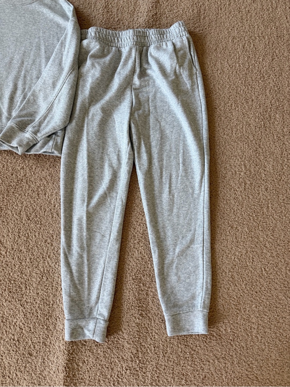 Women’s Jogger Set - Picture 7 of 9